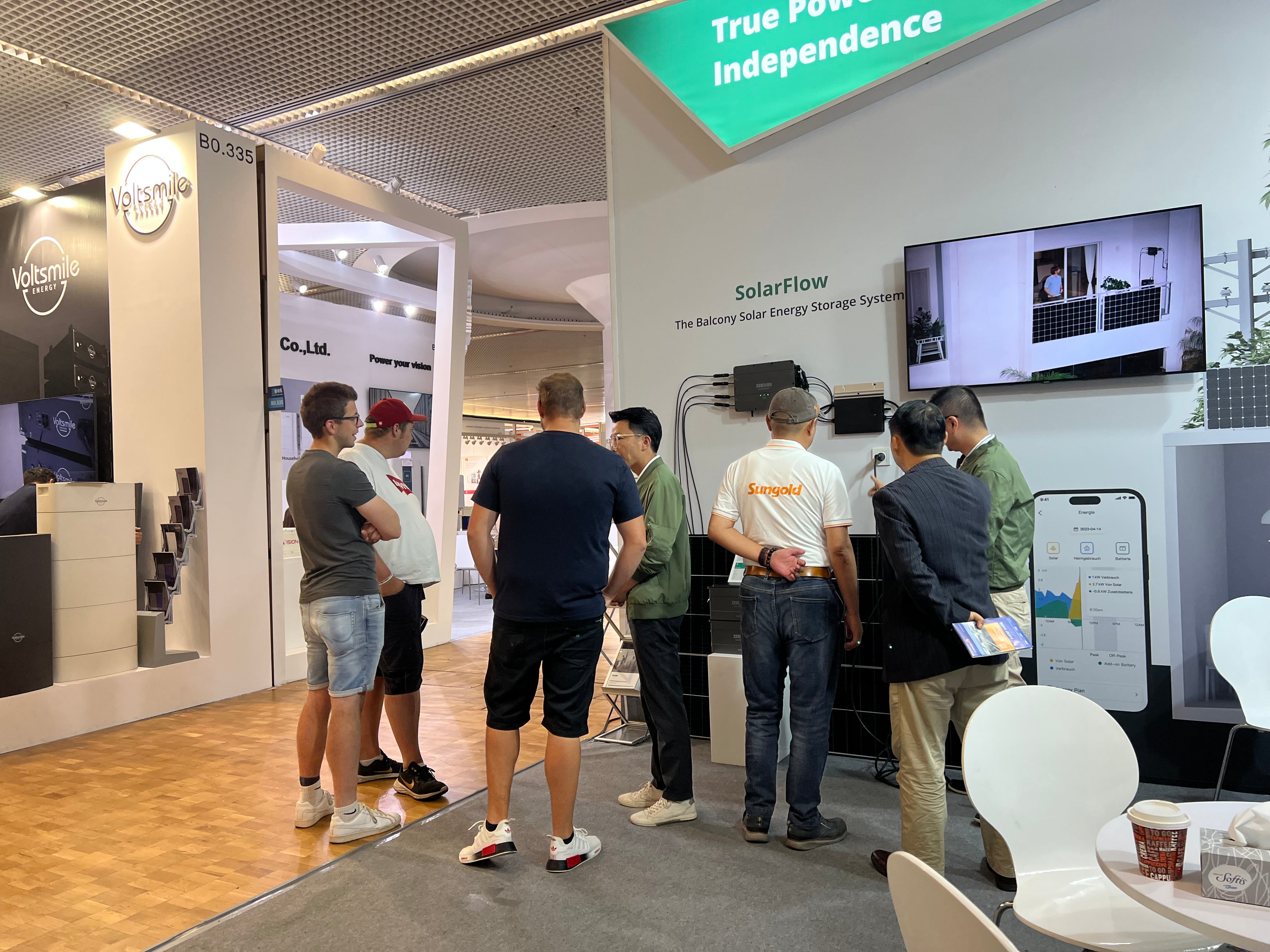 Zendure Showcases Innovative Solar Power Solutions at Intersolar Europe in Munich