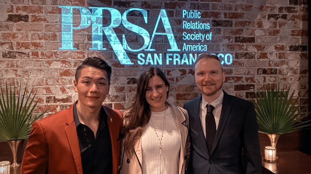 Zendure Presents Award at PRSA-SF "Foggies"